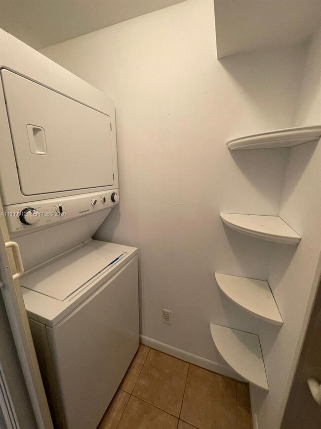 Building Photo - 770 Claughton Island Dr