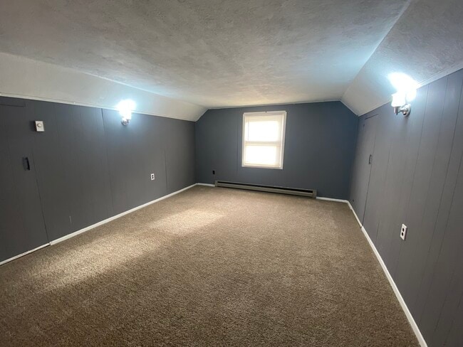 Building Photo - 6825 Beresford Ave