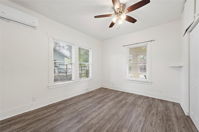 Building Photo - 1109 Gargan St