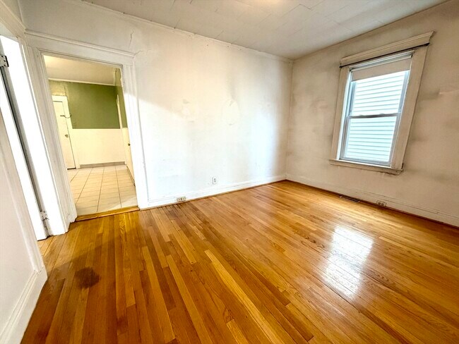 Building Photo - 8 Berkeley St