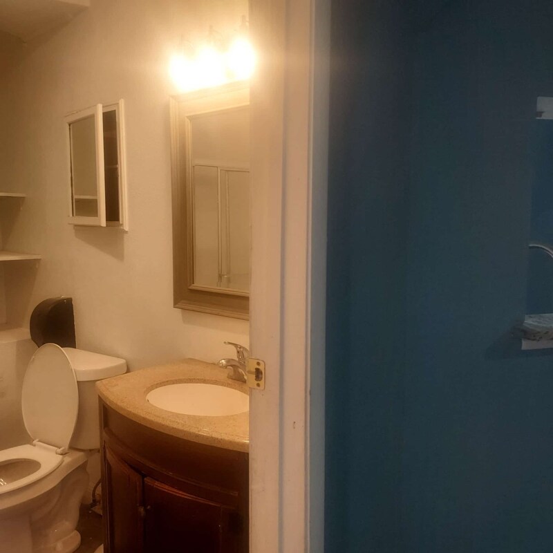 Building Photo - 1108 Rhodes Rd N