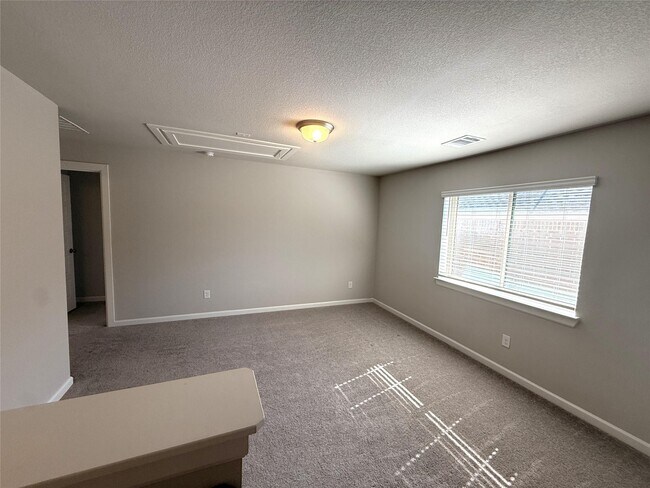 Building Photo - 5437 Wedge Wood Dr