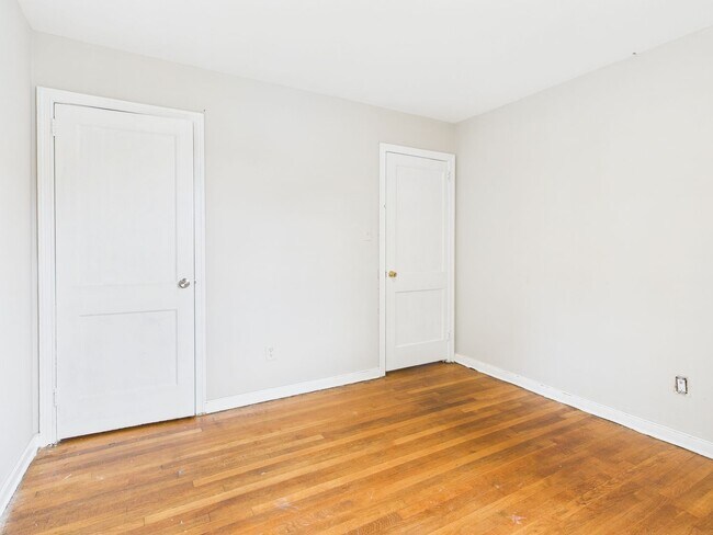 Building Photo - 4707 Castlewood Rd