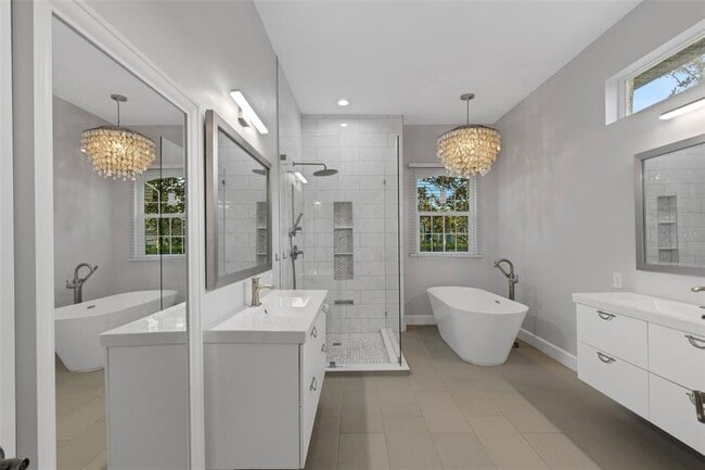 Building Photo - 11011 Hyacinth Pl