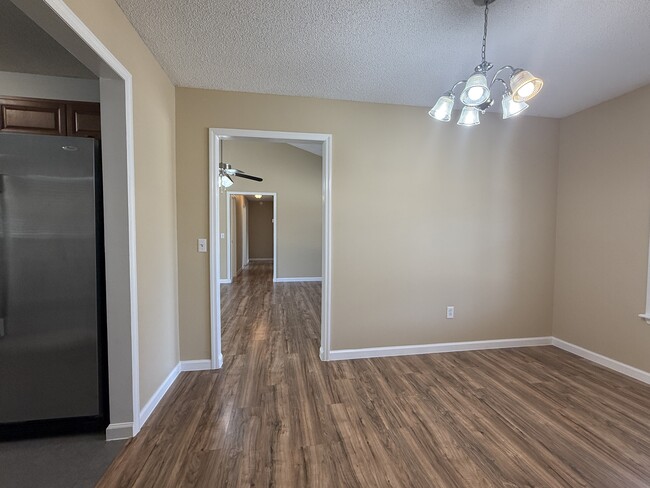 Building Photo - 313 Pat Priester Dr