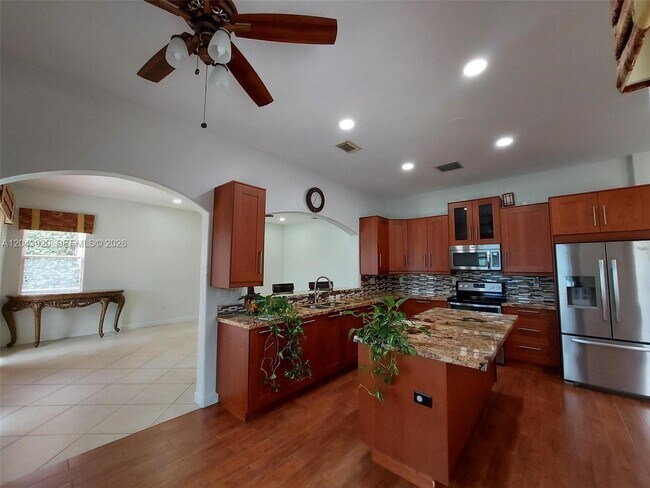 Building Photo - 5350 SW 130th Terrace