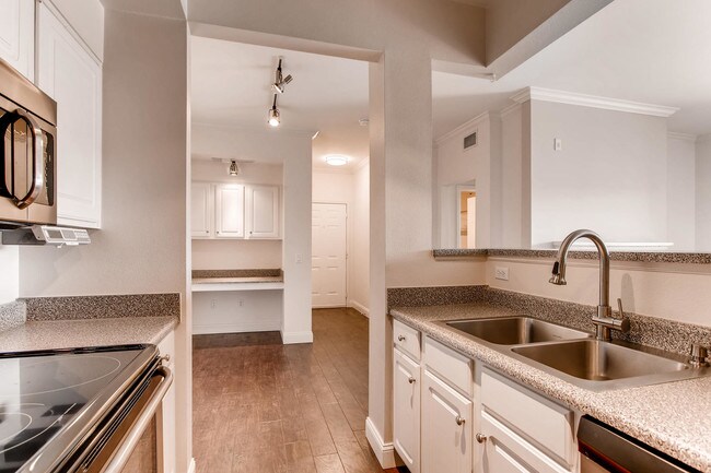 Building Photo - 7493 S Quail Cir