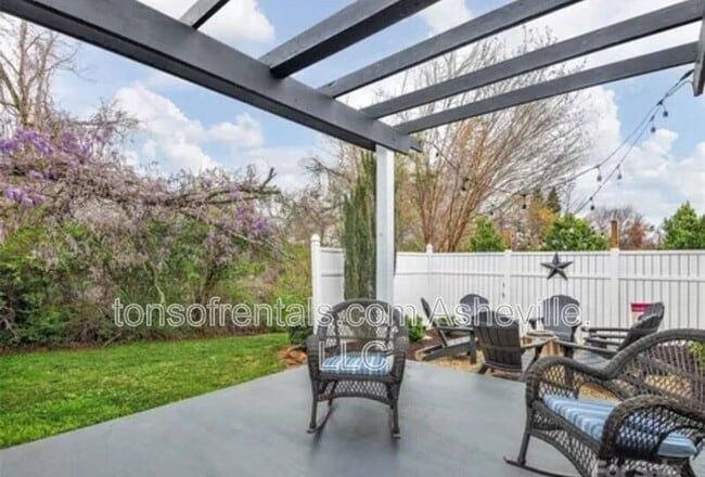 Building Photo - 108 Sandpiper Ct