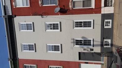 Building Photo - 533 N 33rd St