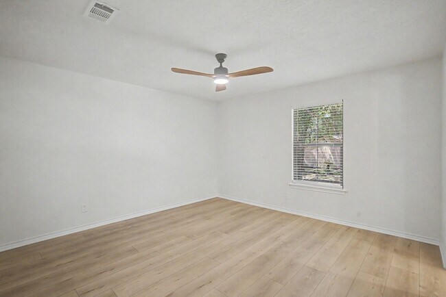 Building Photo - 34 Brushwood Ct