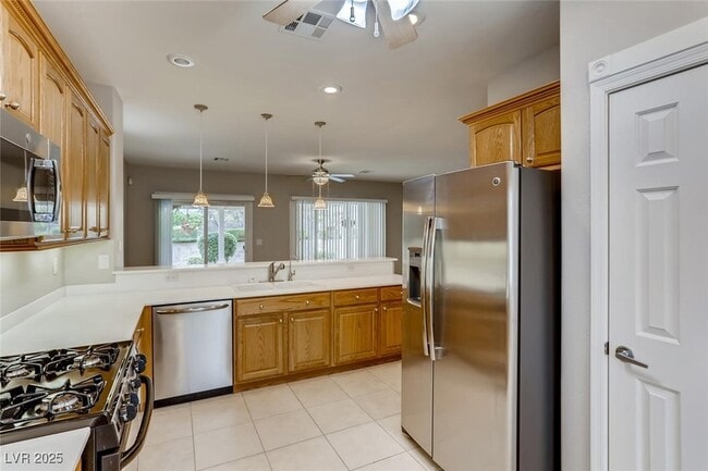 Building Photo - 2318 Sand Lily St