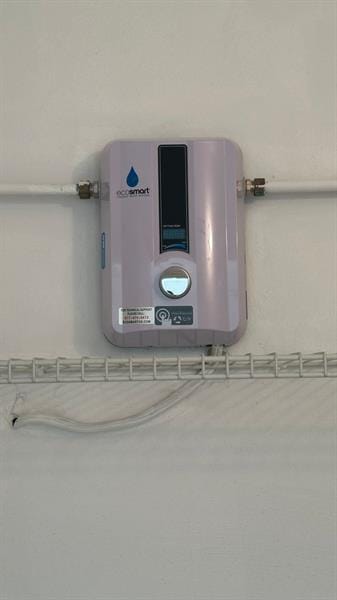 Building Photo - 625 Antioch Ave