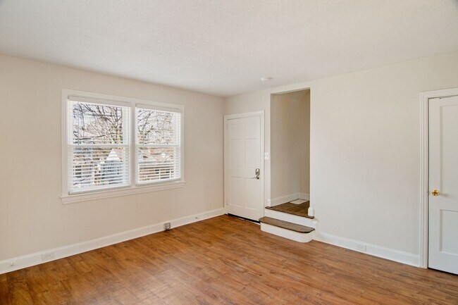 Building Photo - Spacious 1 Bedroom Duplex in Trinity Park, blocks from Duke! - Renovated & Pet Friendly
