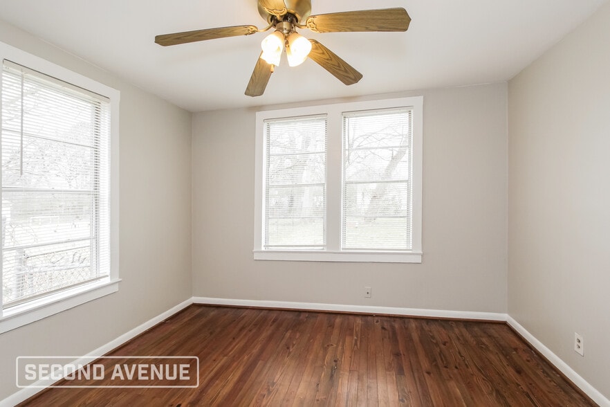 Building Photo - 208 Kentwood Ave