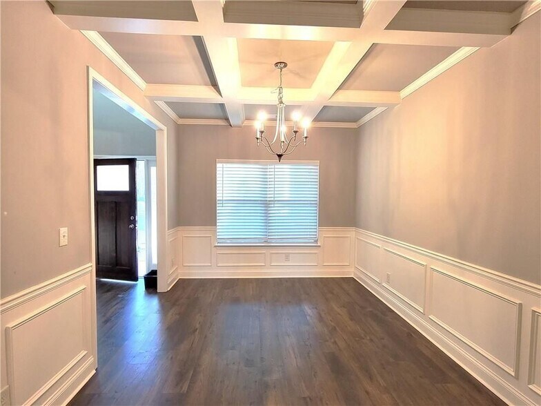 Building Photo - 1866 Castleberry Ln