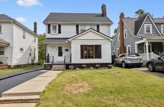 Building Photo - 1066 Kelton Ave