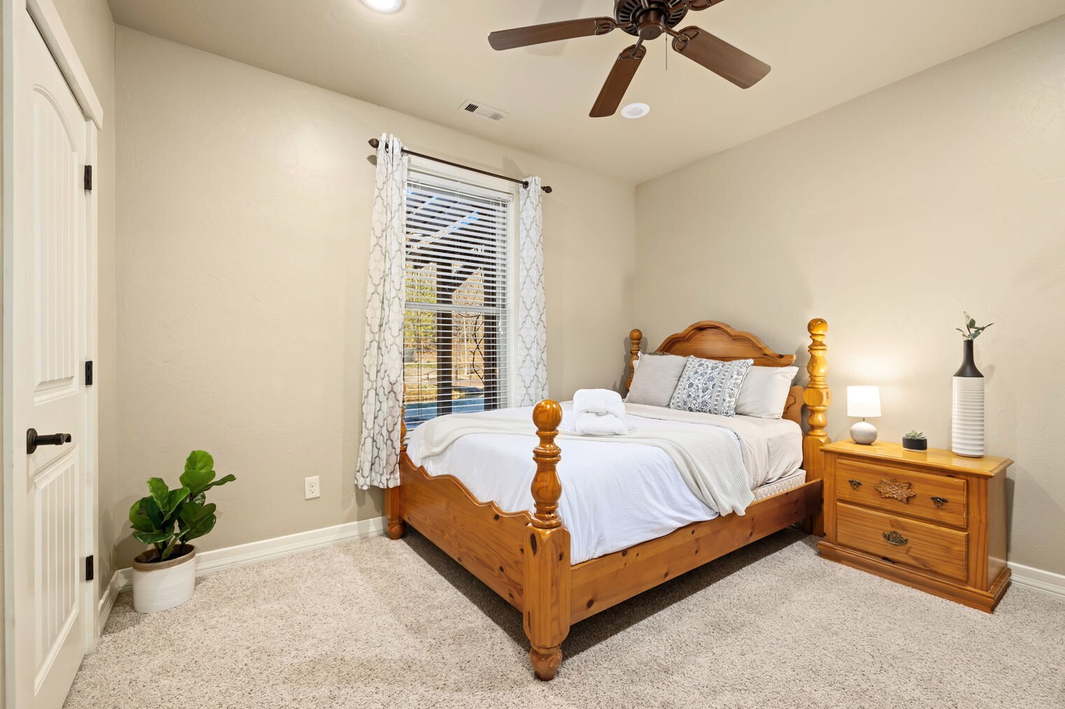 Building Photo - 4933 Trout Farm Rd