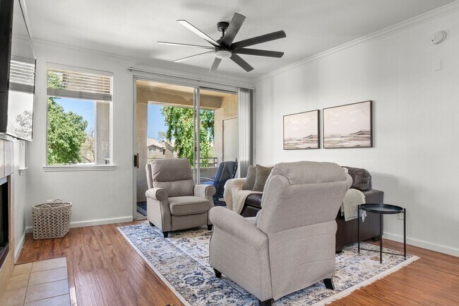 Building Photo - Remodeled one bed one bath Kierland Condo