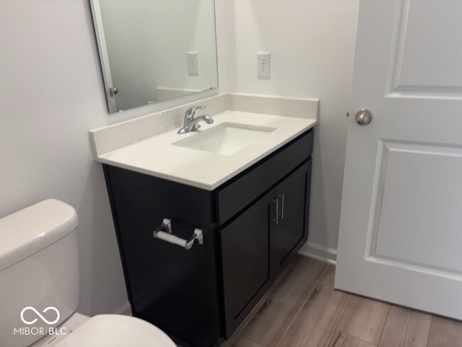 Building Photo - 821 Oyster Bay Dr