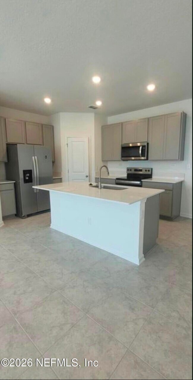 Building Photo - 3744 Athenian Wy