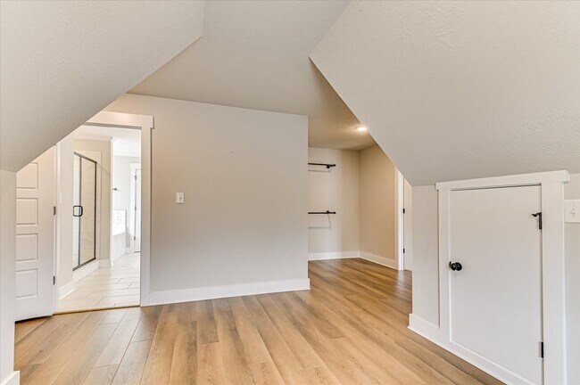 Building Photo - 419 Barrow Ln