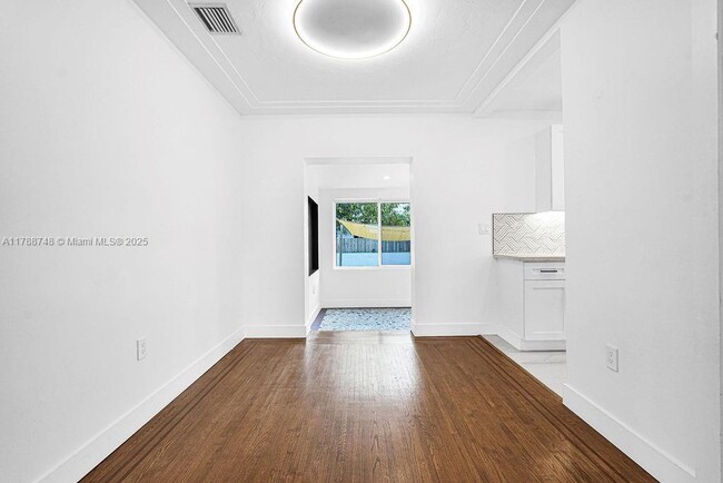 Building Photo - 234 NW 45th St