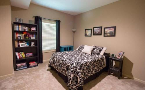 Building Photo - Luxury Living Just Minutes from Prairie Vi...
