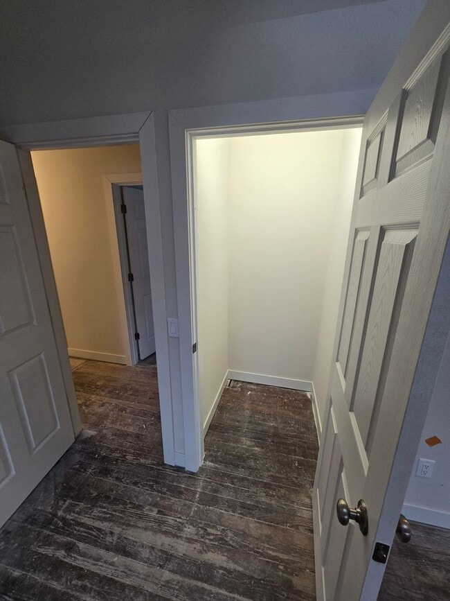 Building Photo - 1714 Erie Ct