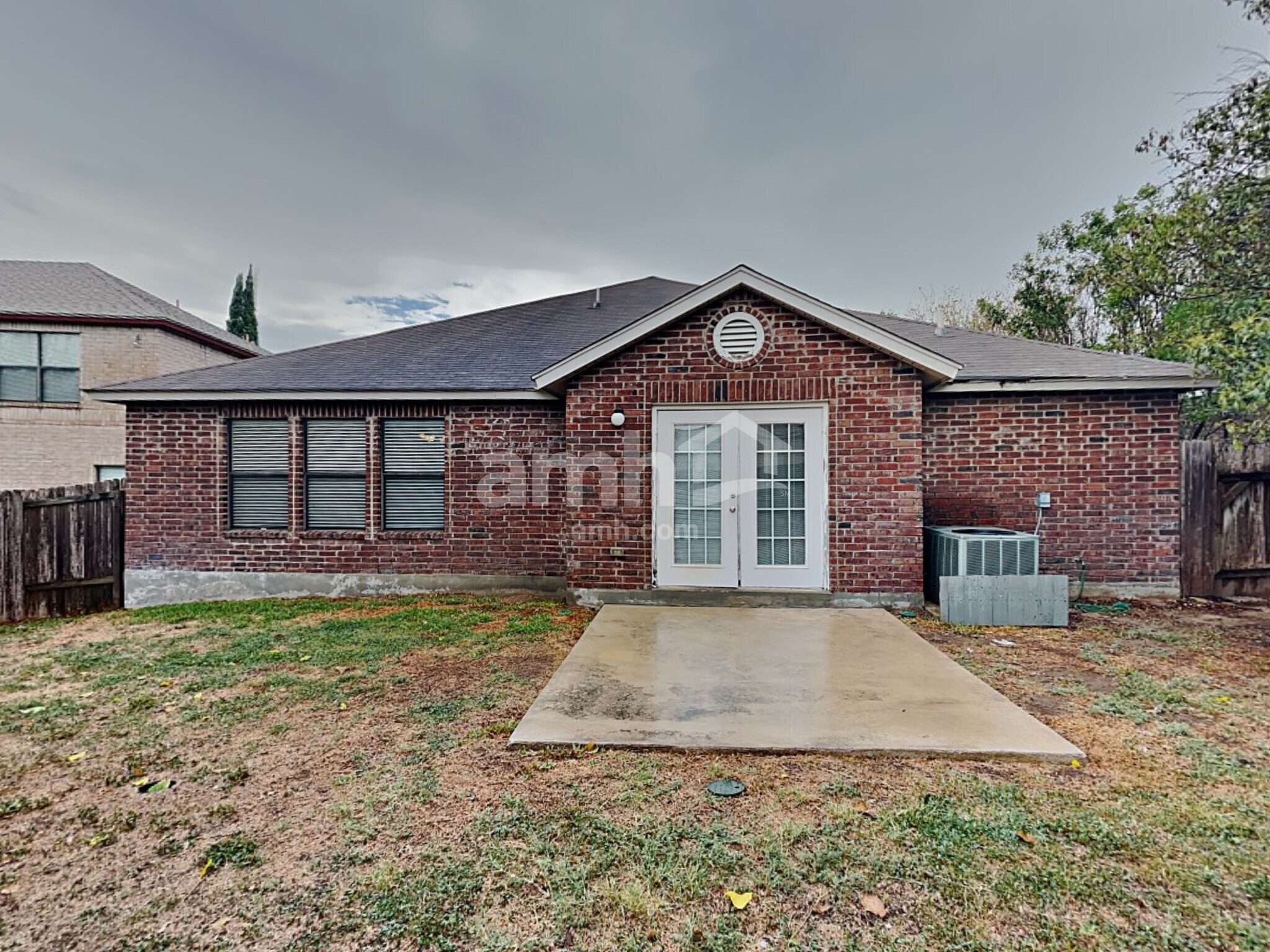 Building Photo - 2231 Creekside Bend