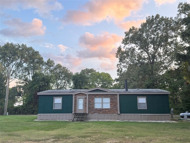 Primary Photo - 70 Timber Rd