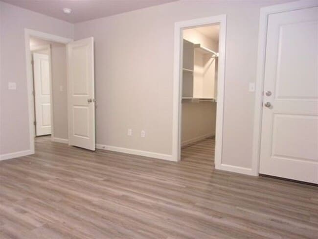 Building Photo - 3 Bed 2 Bath 2 Car Duplex in Chisholm Creek NW OKC