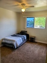 Building Photo - 709 E 600 N