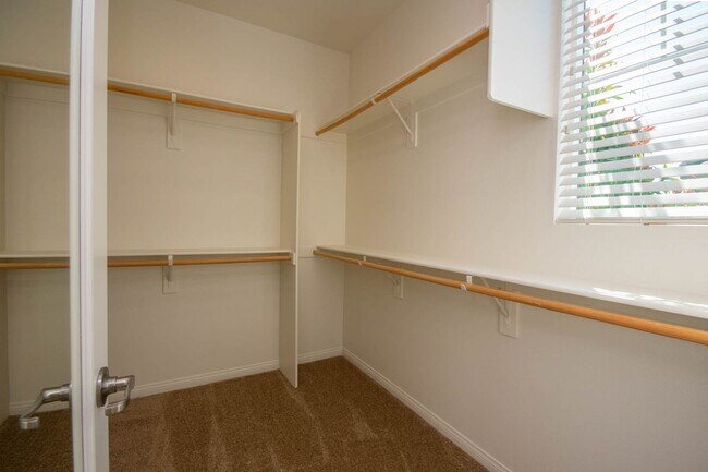 Building Photo - 3BD Home in the Belmount Community of San ...