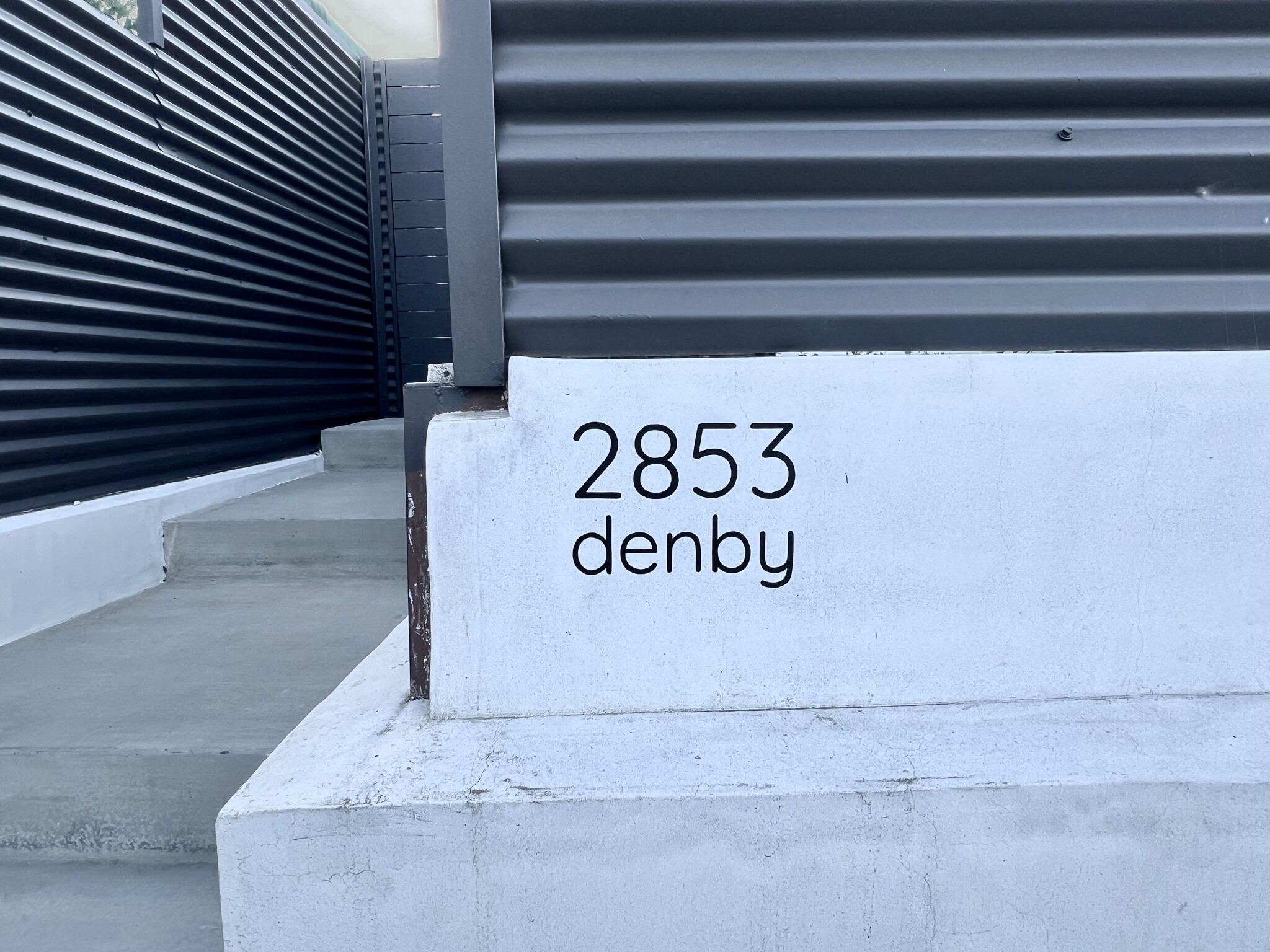Building Photo - 2853 Denby Ave