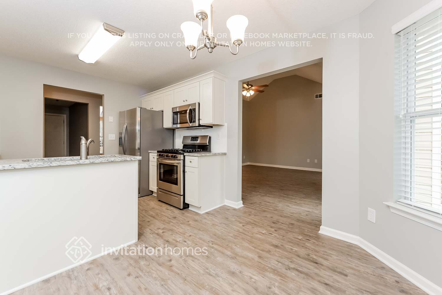 Building Photo - 4222 Arabian Way SW