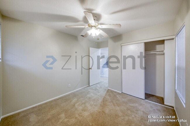 Building Photo - 7855 Green Crest Ct