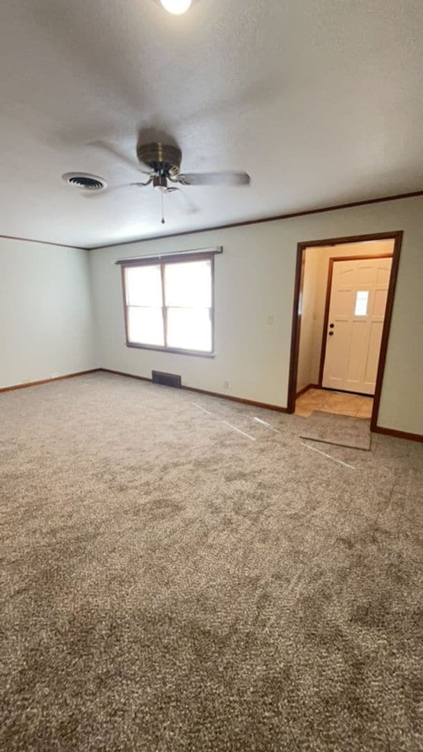 Building Photo - 1757 Meadowbrook Dr