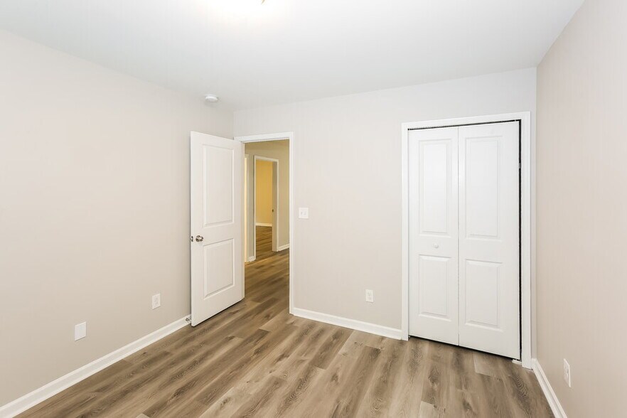 Building Photo - 7107 Lighted Way Ln