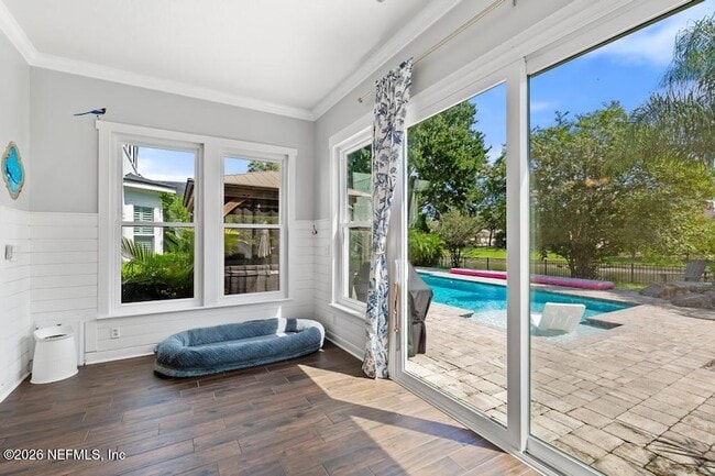 Building Photo - 1175 Eagle Point Dr