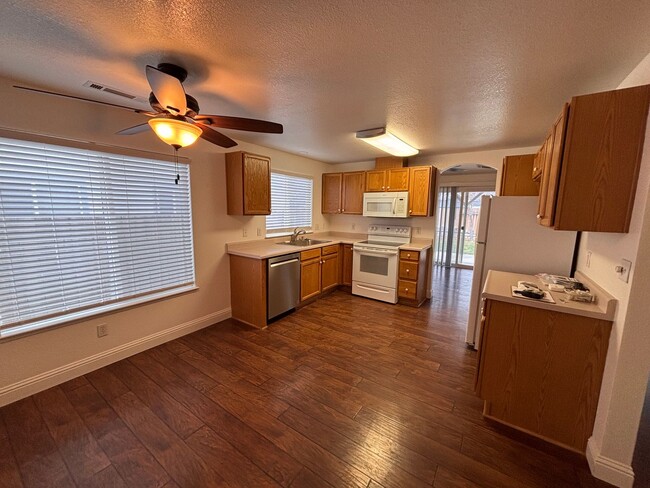 Building Photo - Updated 3 bedroom- 427 Sheep Camp Drive Da...