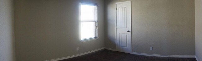 Building Photo - 6500 Castle Gap Dr