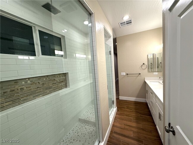 Building Photo - 1931 Rose Ct