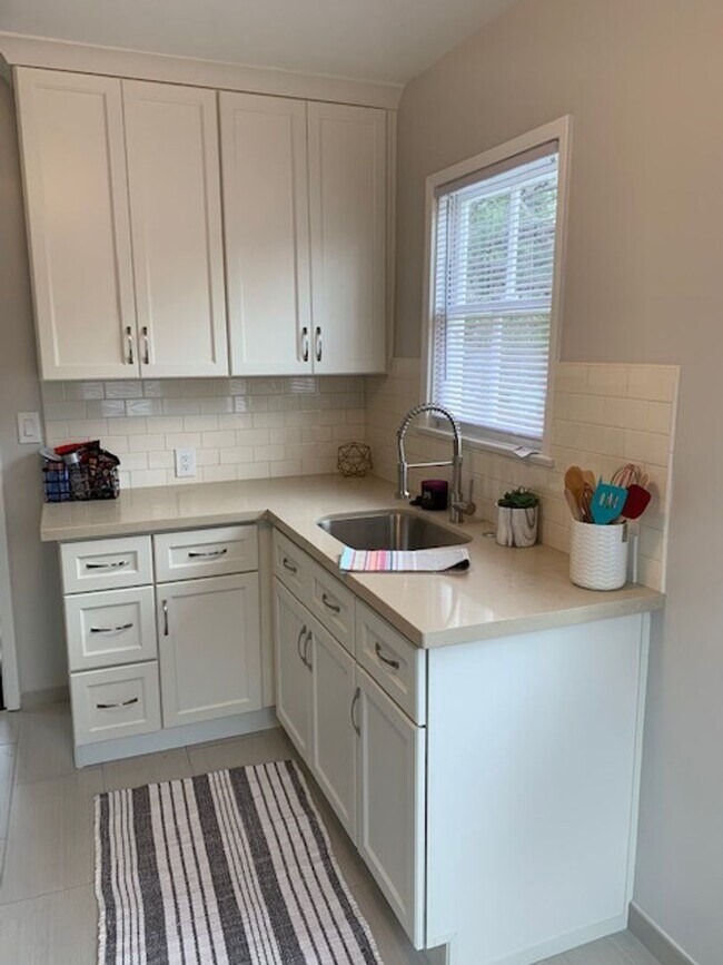 Building Photo - 1118 Donaldo Ct