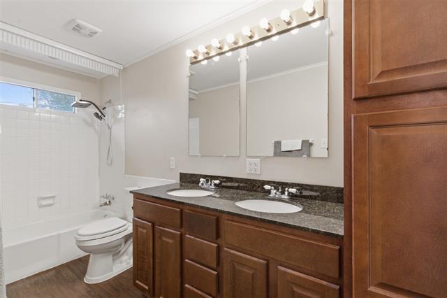 Building Photo - 2113 Fleur De Lis Ct