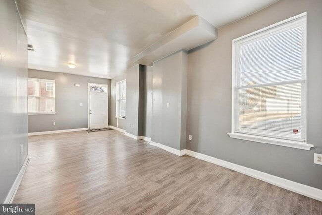 Building Photo - 138 N King St