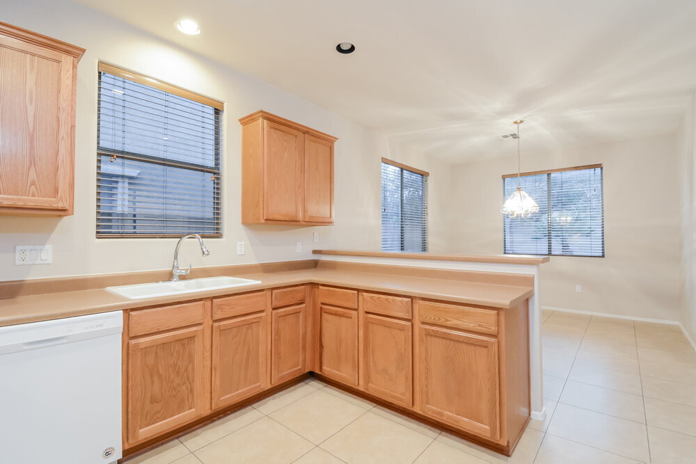 Building Photo - 462 E Calle De Ocaso