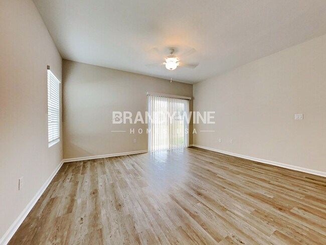 Building Photo - NEW Lower Rental Rate Leasing Special: Mar...