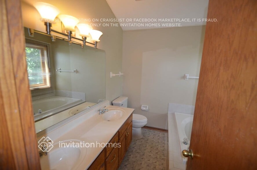 Building Photo - 15684 Cumberland Ave W