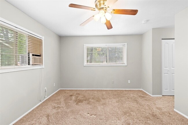 Building Photo - 3114 Glen Spring Dr