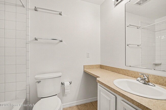 Building Photo - 255 W Towne Pl